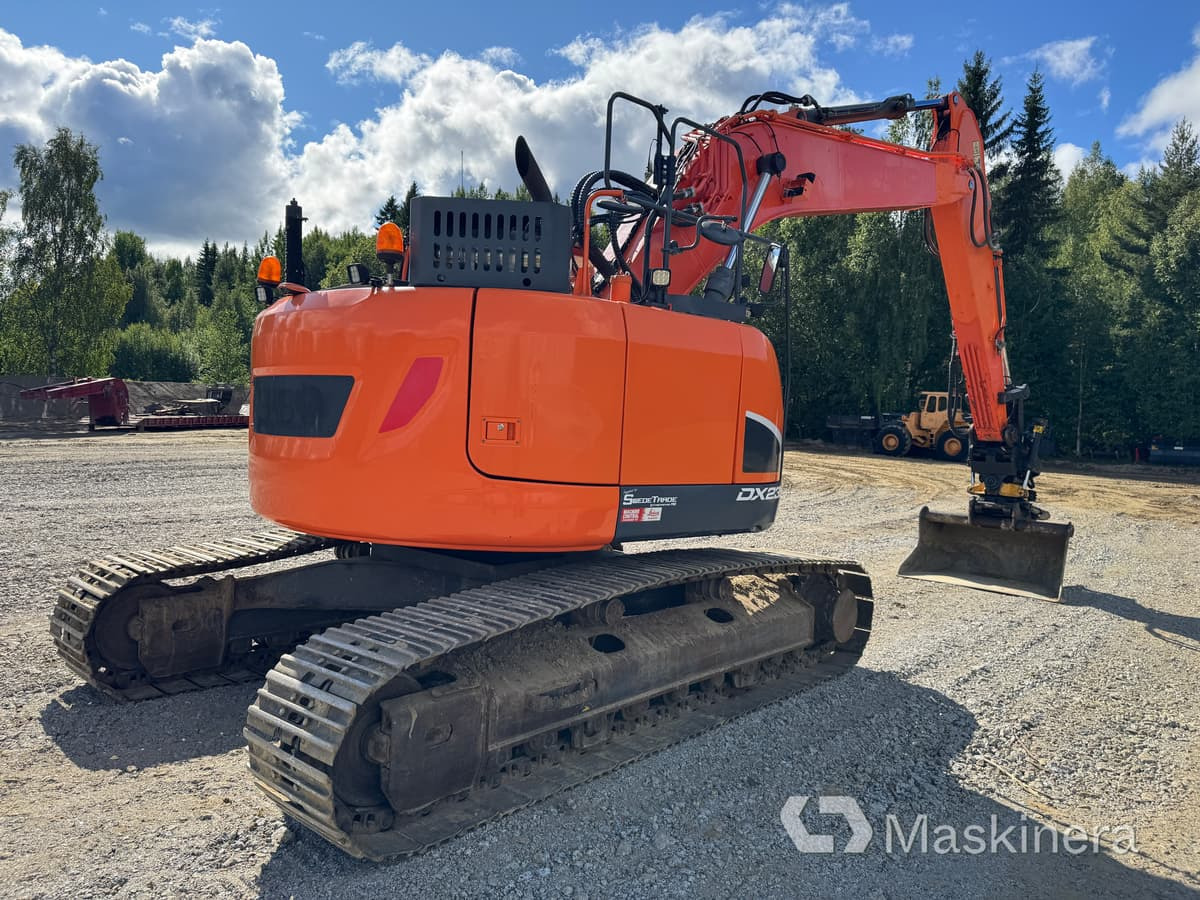Grävmaskin Doosan DX235LCR-5 - Ekskavator perayap: gambar 5 Grävmaskin Doosan DX235LCR-5 - Ekskavator perayap: gambar 5