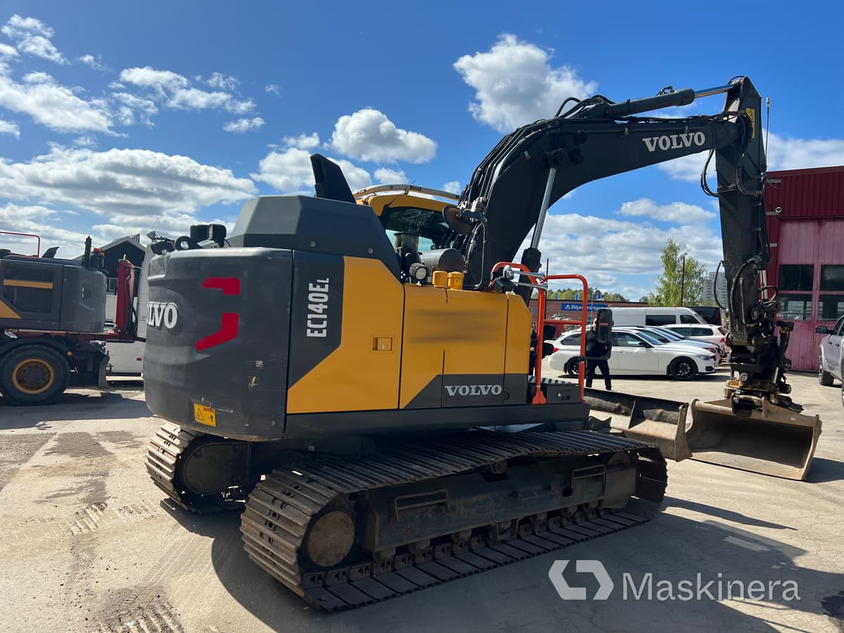 Grävmaskin Volvo EC140EL med 3 skopor - Ekskavator perayap: gambar 4 Grävmaskin Volvo EC140EL med 3 skopor - Ekskavator perayap: gambar 4