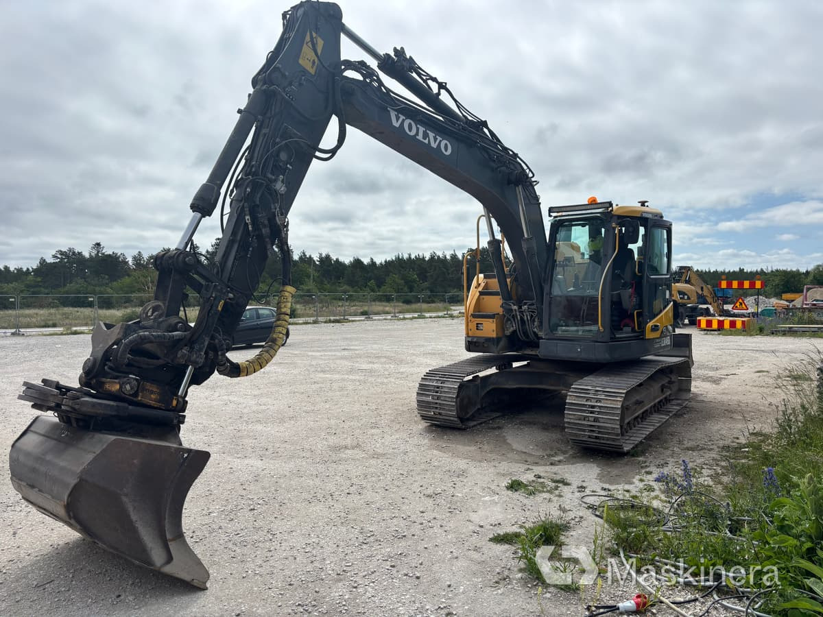 Grävmaskin Volvo ECR145DL - Ekskavator perayap: gambar 1 Grävmaskin Volvo ECR145DL - Ekskavator perayap: gambar 1