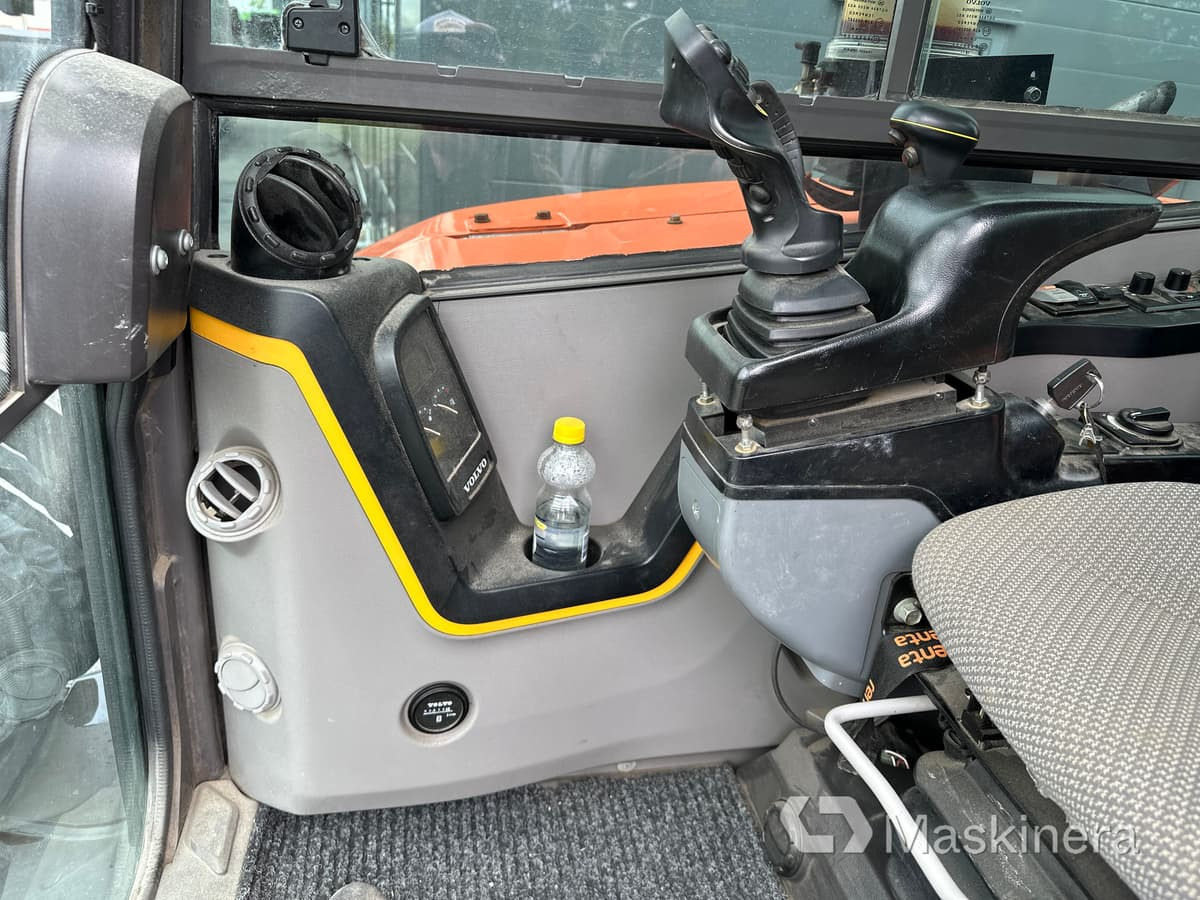 Ekskavator perayap Grävmaskin Volvo ECR58D: gambar 23