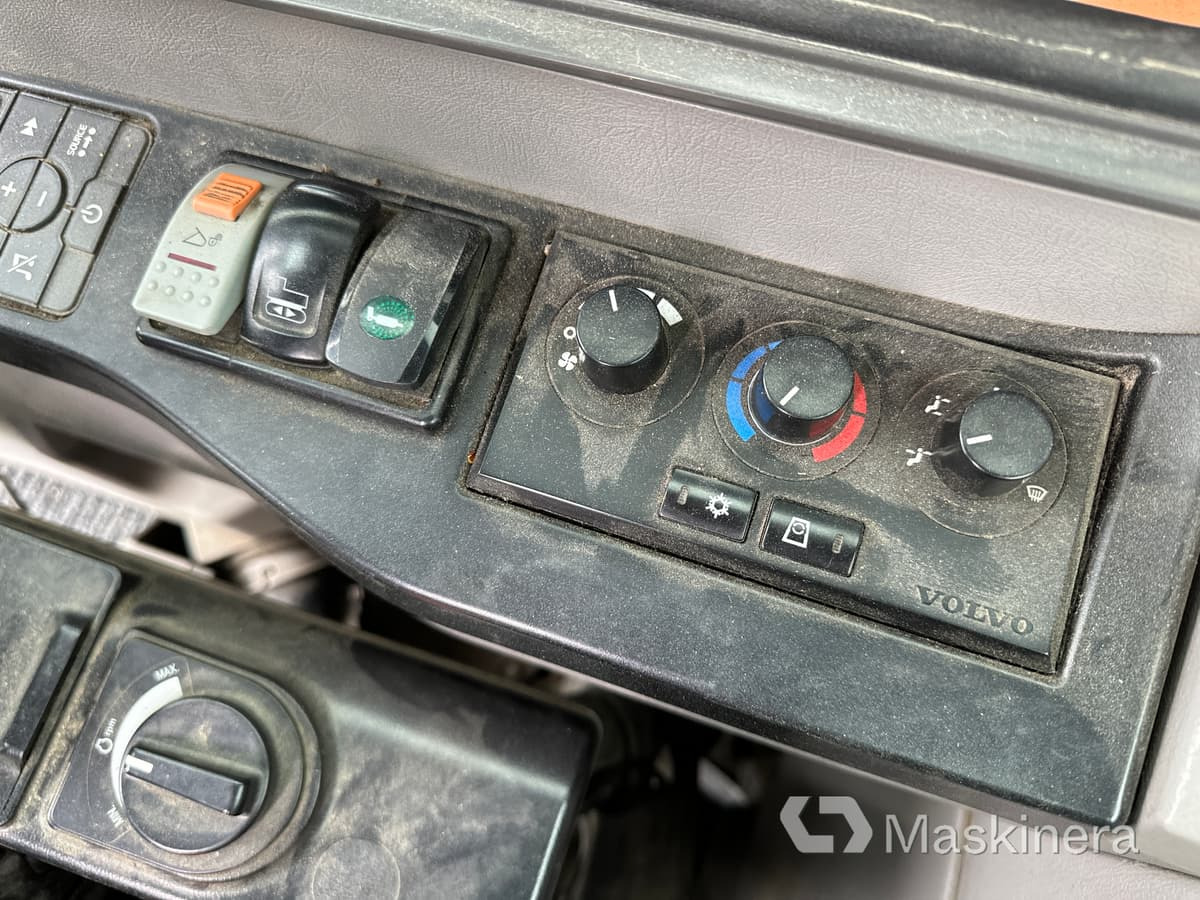 Ekskavator perayap Grävmaskin Volvo ECR58D: gambar 34