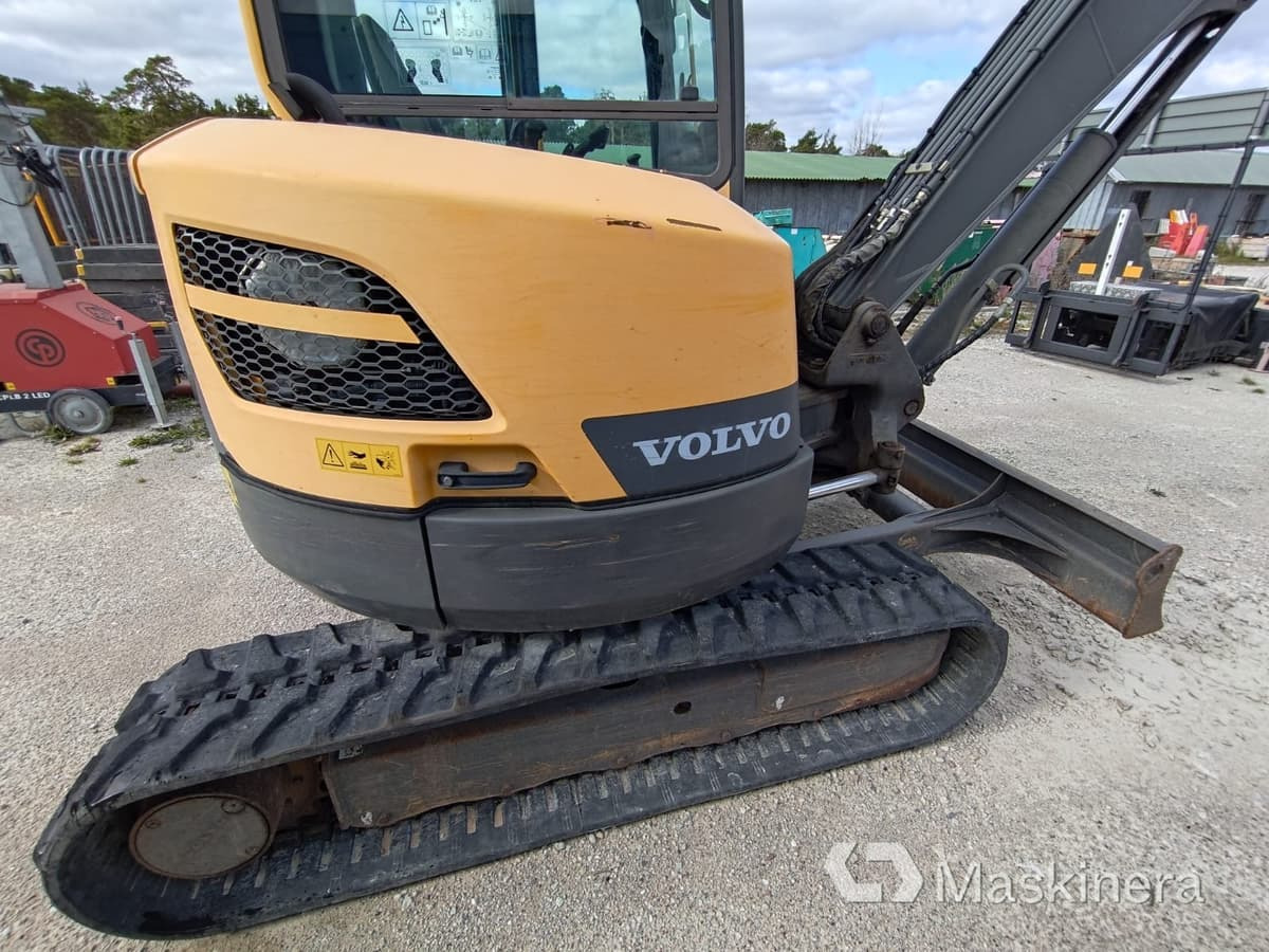 Grävmaskin Volvo ECR58D - Ekskavator perayap: gambar 4 Grävmaskin Volvo ECR58D - Ekskavator perayap: gambar 4