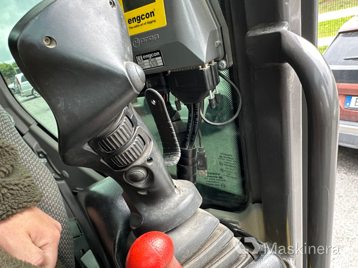Ekskavator perayap Grävmaskin Volvo ECR58D: gambar 43