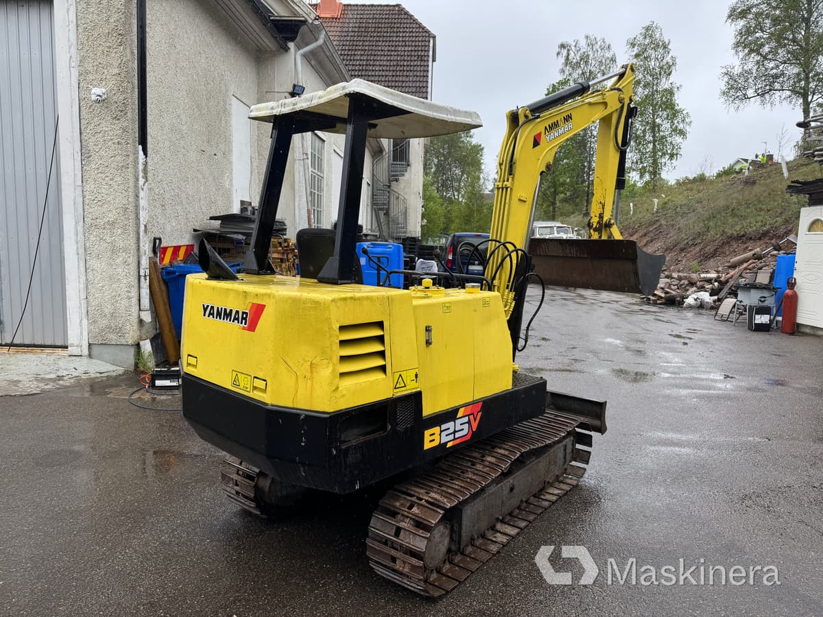 Grävmaskin Yanmar B25V med redskap & transportsläp - Ekskavator perayap: gambar 5 Grävmaskin Yanmar B25V med redskap & transportsläp - Ekskavator perayap: gambar 5