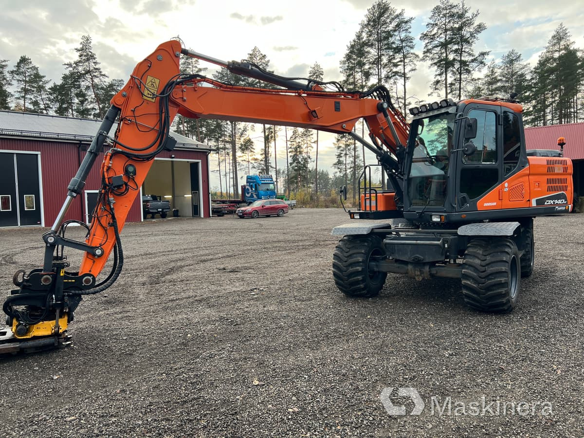 Hjulgrävare Doosan DX140-5 - Ekskavator perayap: gambar 1 Hjulgrävare Doosan DX140-5 - Ekskavator perayap: gambar 1
