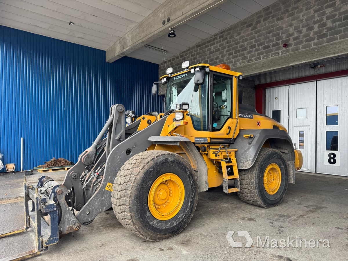 Hjullastare Volvo L110H med redskap - Wheel loader: gambar 1 Hjullastare Volvo L110H med redskap - Wheel loader: gambar 1