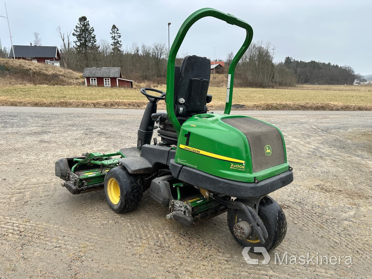 John Deere 2500E E-Cut Hybrid Greenklippare - Mesin pemotong rumput: gambar 4 John Deere 2500E E-Cut Hybrid Greenklippare - Mesin pemotong rumput: gambar 4