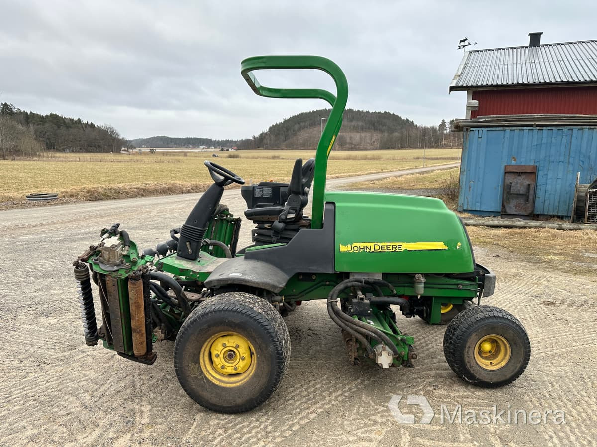 John Deere 7700 PC FM PrecisionCut Fairwayklippare - Mesin pemotong rumput: gambar 2 John Deere 7700 PC FM PrecisionCut Fairwayklippare - Mesin pemotong rumput: gambar 2