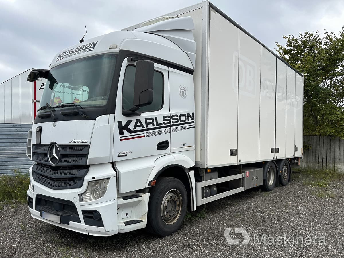 Lastbil Mercedes-Benz Actros - Truk box: gambar 1 Lastbil Mercedes-Benz Actros - Truk box: gambar 1