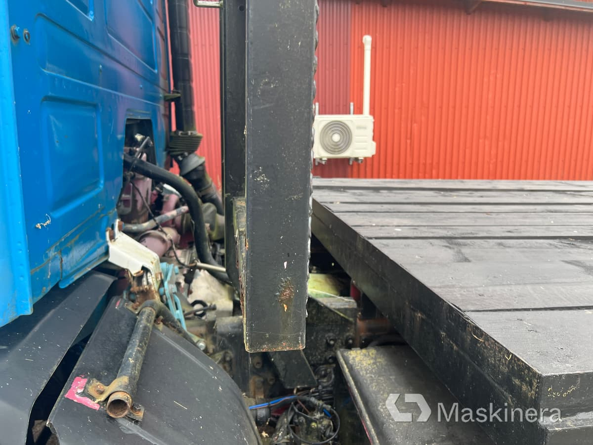 Lastbil Scania P112 M 6x2 - Truk flatbed: gambar 5 Lastbil Scania P112 M 6x2 - Truk flatbed: gambar 5