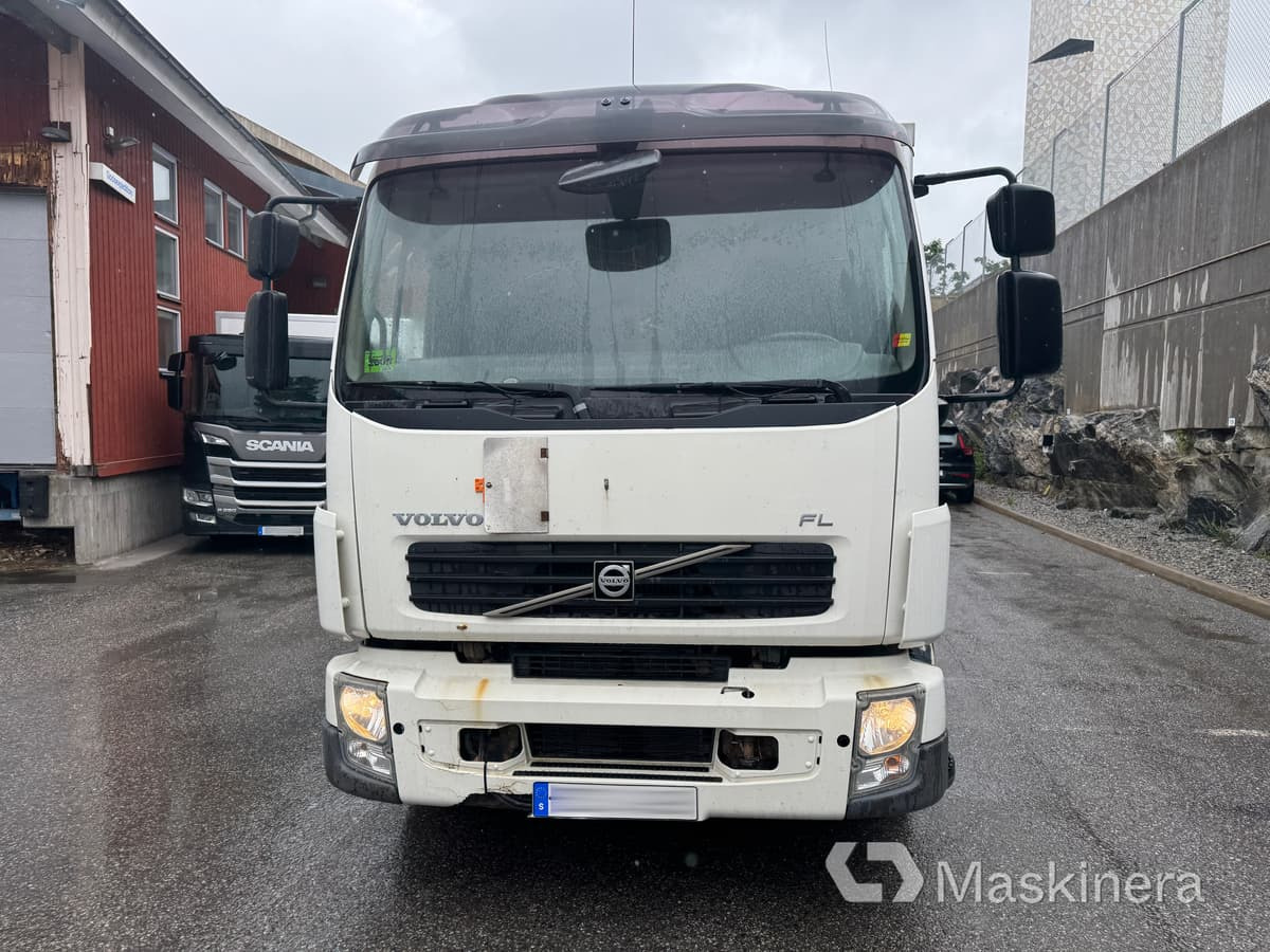 Lastbil Volvo FL-240 4X2 - Truk box: gambar 2 Lastbil Volvo FL-240 4X2 - Truk box: gambar 2