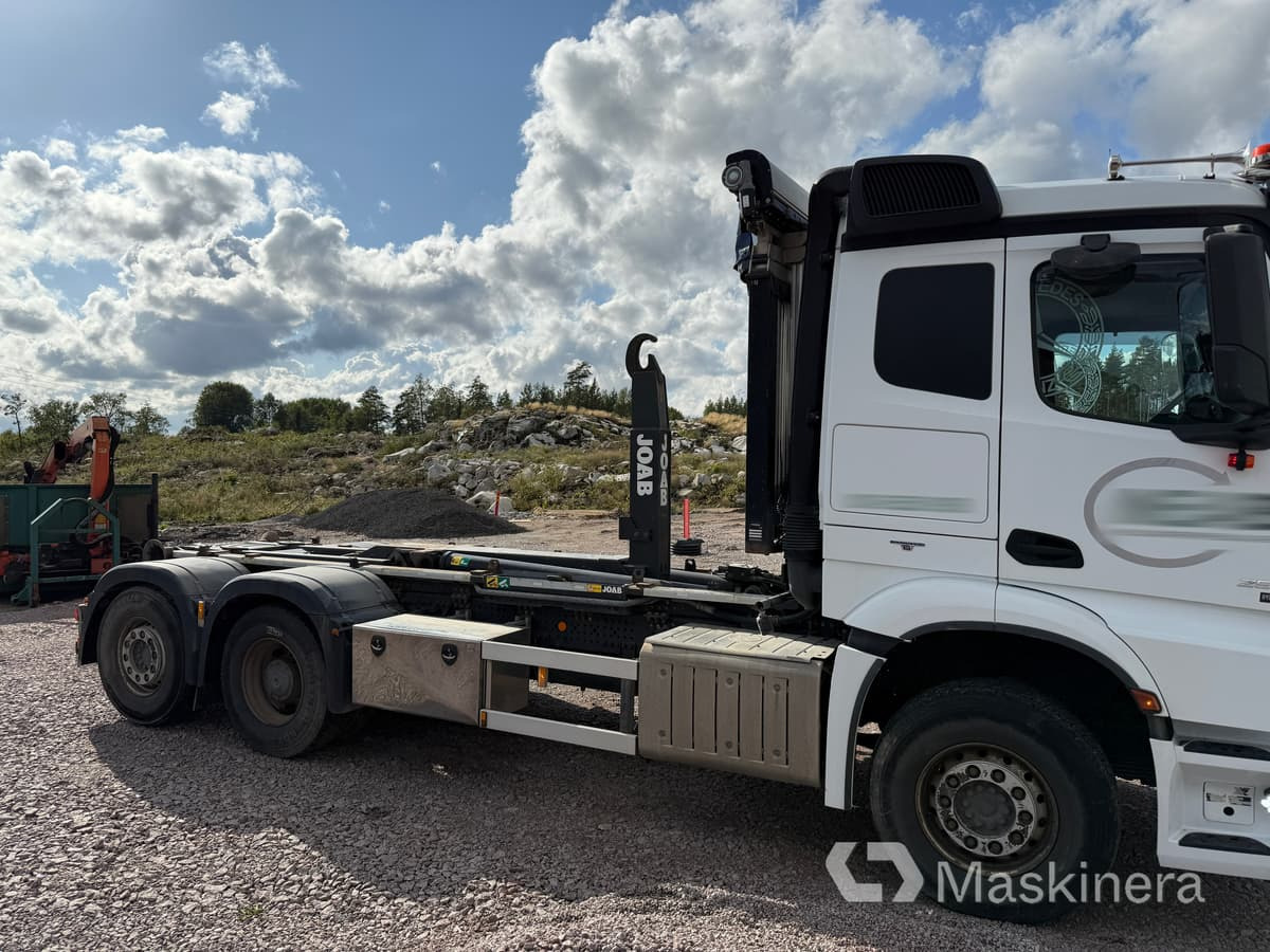 Mercedes Arocs 2551 Tandem Lastväxlare Mercedes Arocs 2551 - Hook lift: gambar 4 Mercedes Arocs 2551 Tandem Lastväxlare Mercedes Arocs 2551 - Hook lift: gambar 4