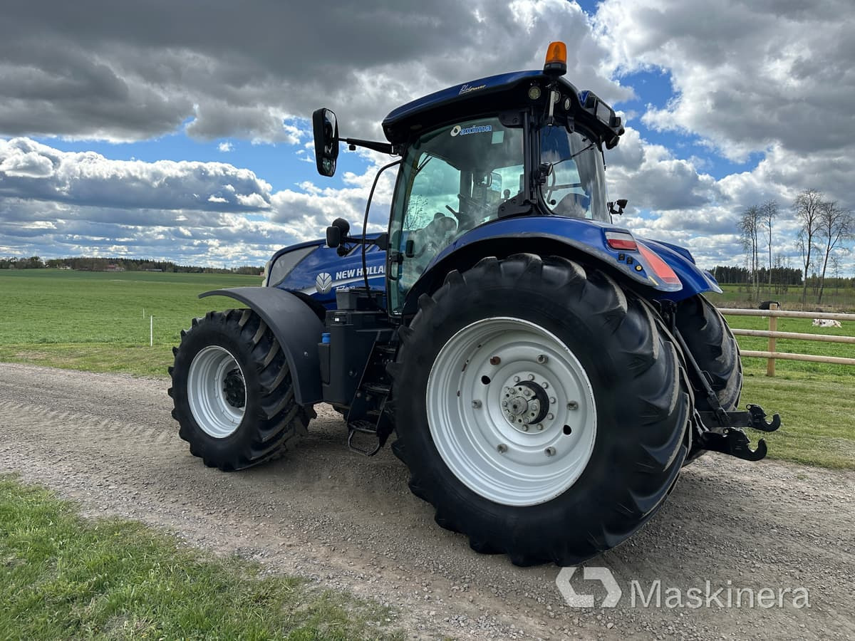New Holland T7.270 AC 4WD Traktor New Holland T7.270 AC 4WD - Traktor: gambar 3 New Holland T7.270 AC 4WD Traktor New Holland T7.270 AC 4WD - Traktor: gambar 3