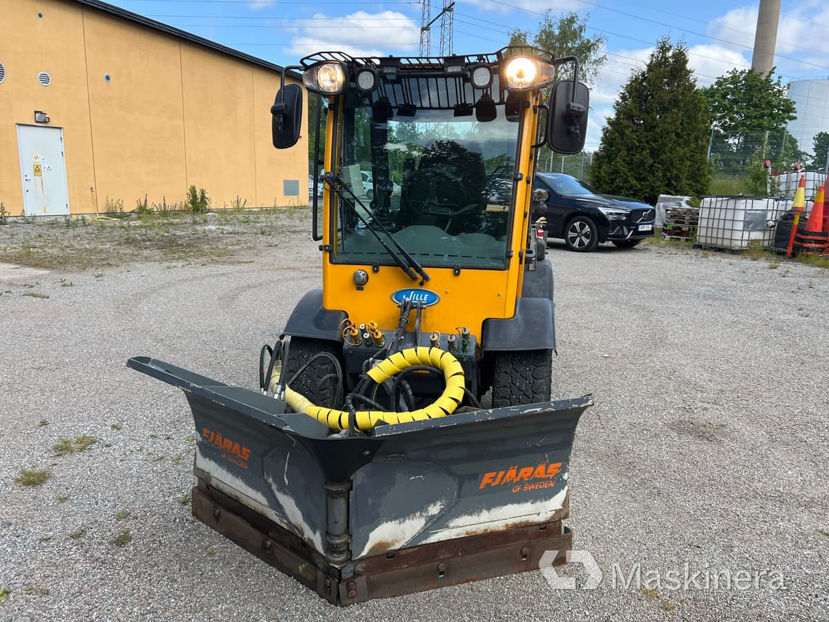 Redskapsbärare Wille 265-C22-3A med tillbehör - Truk bajak salju: gambar 2 Redskapsbärare Wille 265-C22-3A med tillbehör - Truk bajak salju: gambar 2