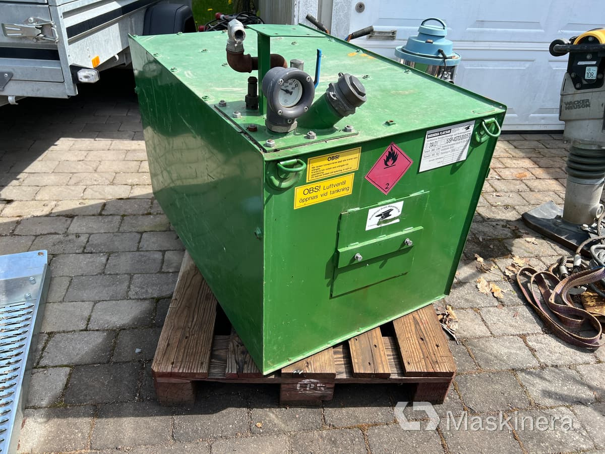 Rudskoga Svets Mekaniska Flaktank Dieseltank Rudskoga Flaktank 380L - Tangki penyimpanan: gambar 1 Rudskoga Svets Mekaniska Flaktank Dieseltank Rudskoga Flaktank 380L - Tangki penyimpanan: gambar 1