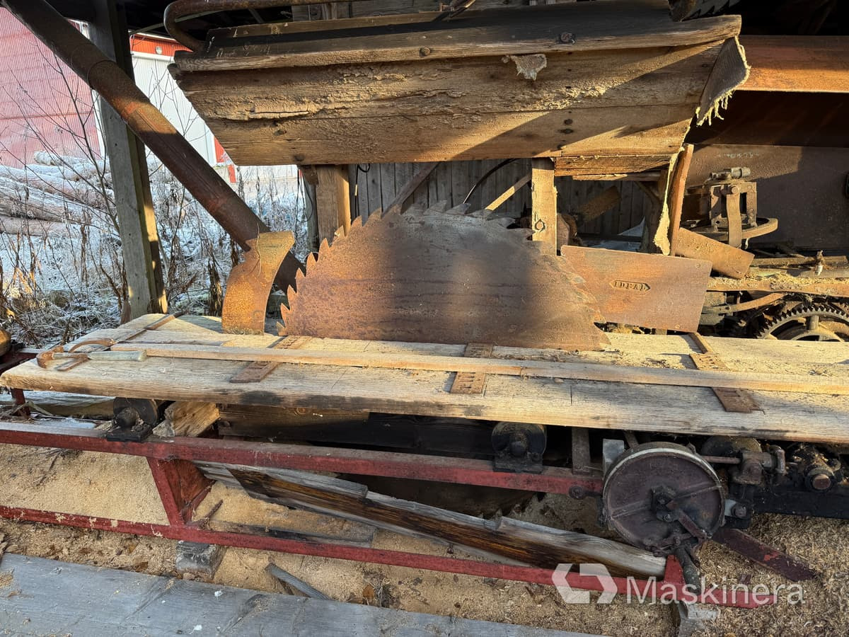 Sågverk med spånsug, el eller traktordrivet - Mesin pengerjaan kayu: gambar 2 Sågverk med spånsug, el eller traktordrivet - Mesin pengerjaan kayu: gambar 2
