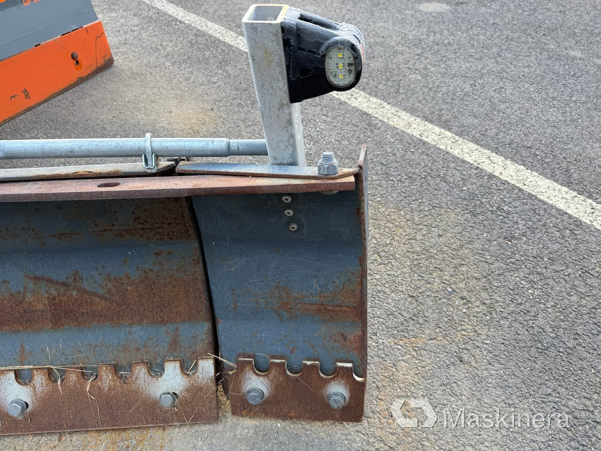 Sami A410365 Schaktblad / Snöplog 2500mm med Avantfäste - Bajak salju: gambar 4 Sami A410365 Schaktblad / Snöplog 2500mm med Avantfäste - Bajak salju: gambar 4