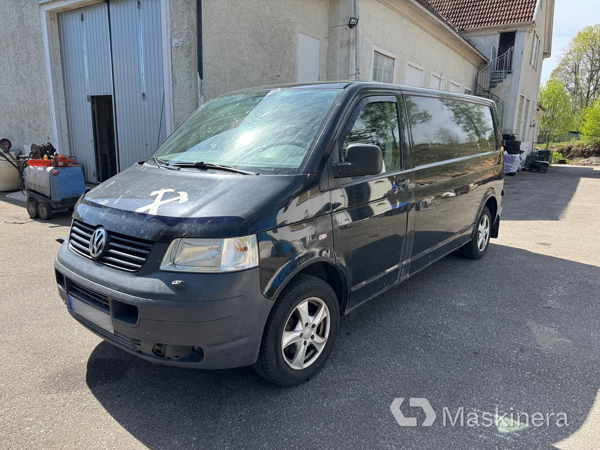 Skåpbil Volkswagen Transporter 2.5 TDI - Van kecil: gambar 1 Skåpbil Volkswagen Transporter 2.5 TDI - Van kecil: gambar 1