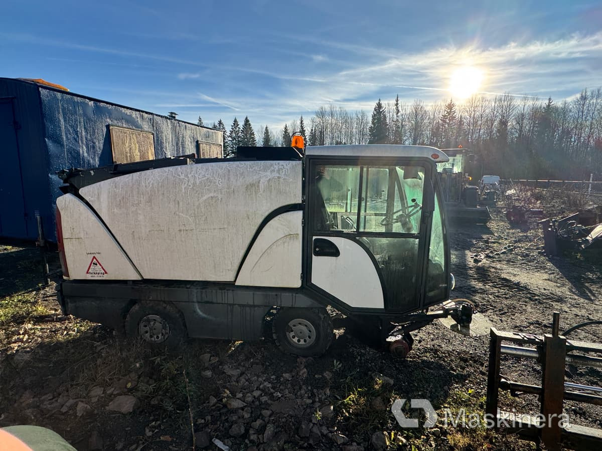 Sopmaskin Johnston Compact 142A 101T (Rep. objekt) - Penyapu jalan: gambar 4 Sopmaskin Johnston Compact 142A 101T (Rep. objekt) - Penyapu jalan: gambar 4