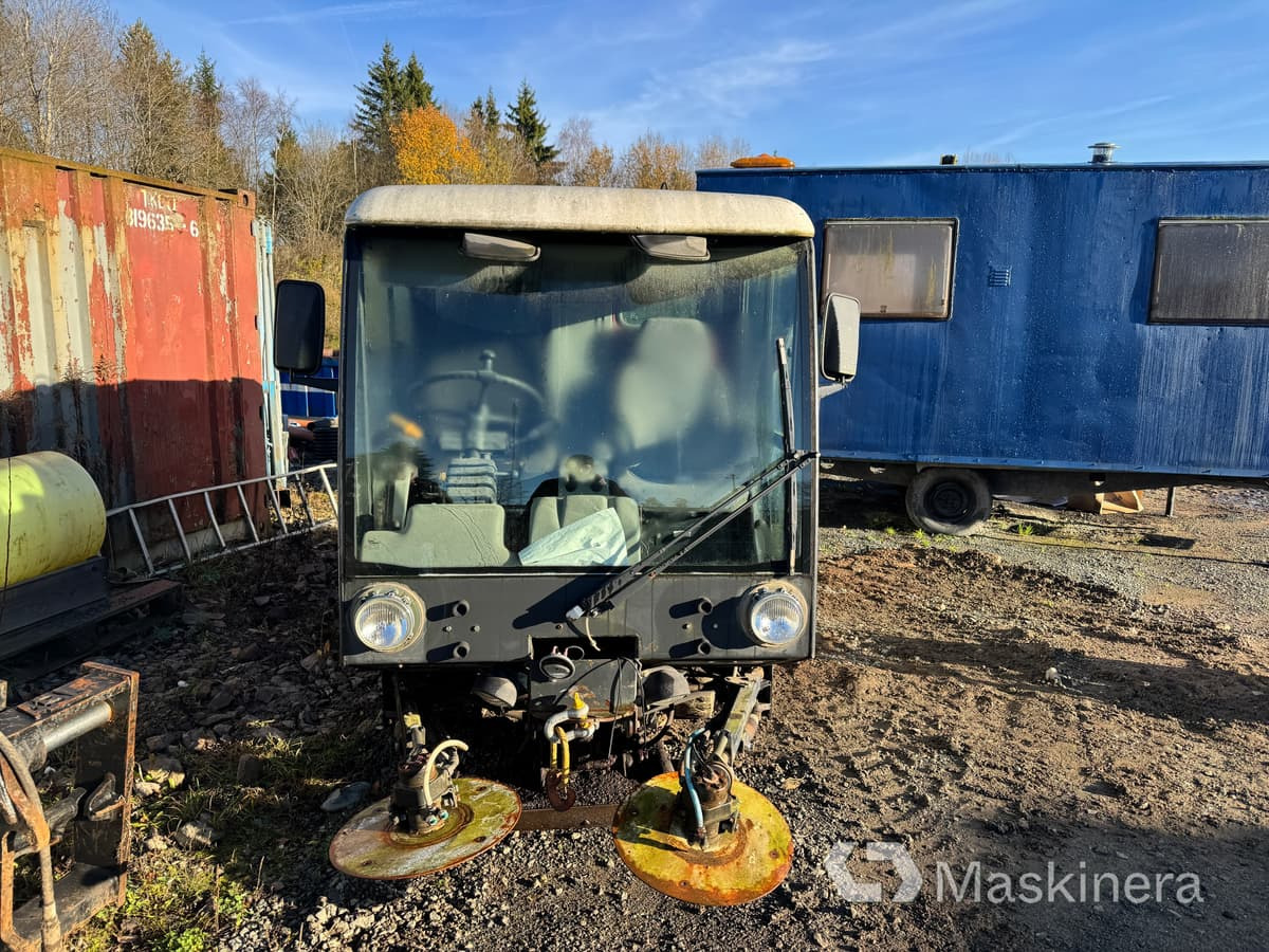 Sopmaskin Johnston Compact 142A 101T (Rep. objekt) - Penyapu jalan: gambar 2 Sopmaskin Johnston Compact 142A 101T (Rep. objekt) - Penyapu jalan: gambar 2