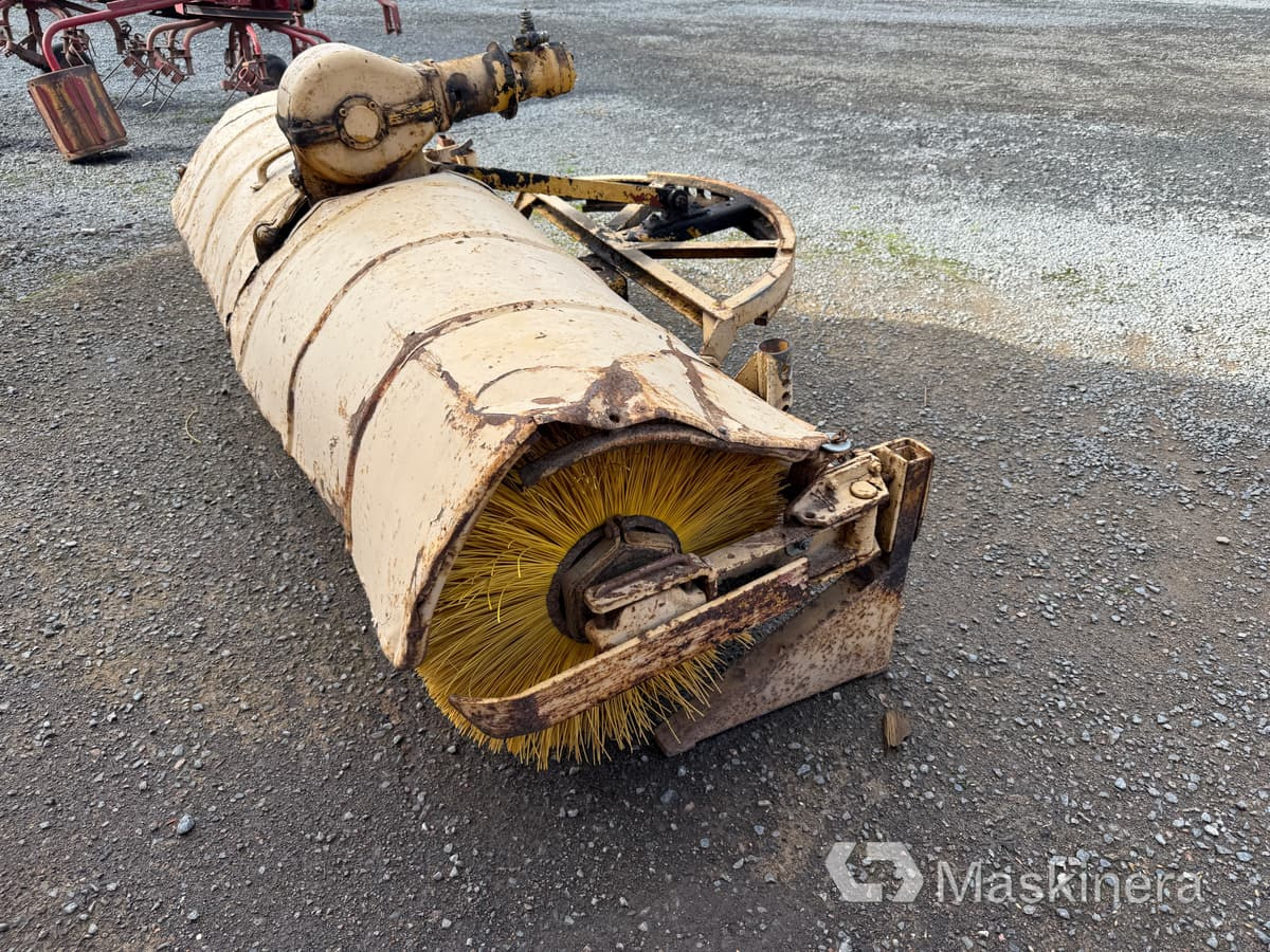 Sopvals Holms - Sapu: gambar 3 Sopvals Holms - Sapu: gambar 3