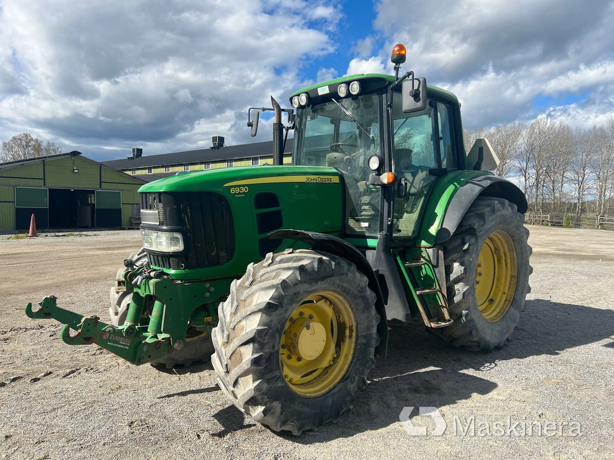 Traktor John Deere 6930 Premium med frontlyft - Traktor: gambar 1 Traktor John Deere 6930 Premium med frontlyft - Traktor: gambar 1