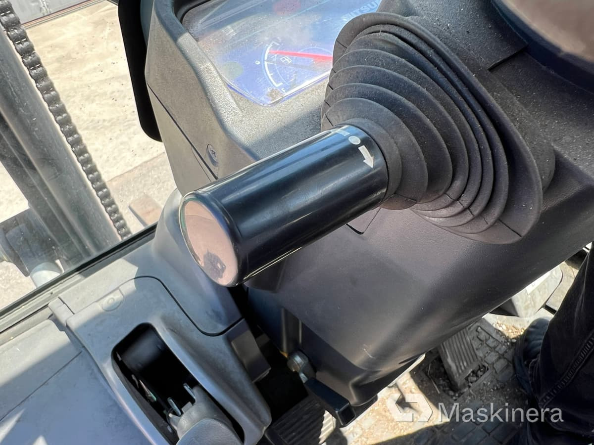 Forklift diesel Truck Mitsubishi FD25N: gambar 25 Forklift diesel Truck Mitsubishi FD25N: gambar 25