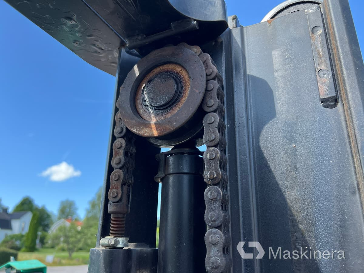 Forklift diesel Truck Mitsubishi FD25N: gambar 36 Forklift diesel Truck Mitsubishi FD25N: gambar 36