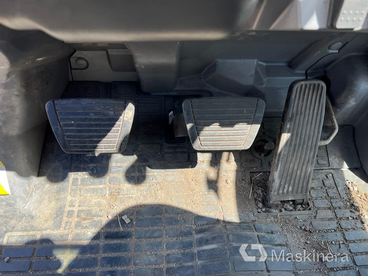 Forklift diesel Truck Mitsubishi FD25N: gambar 23 Forklift diesel Truck Mitsubishi FD25N: gambar 23