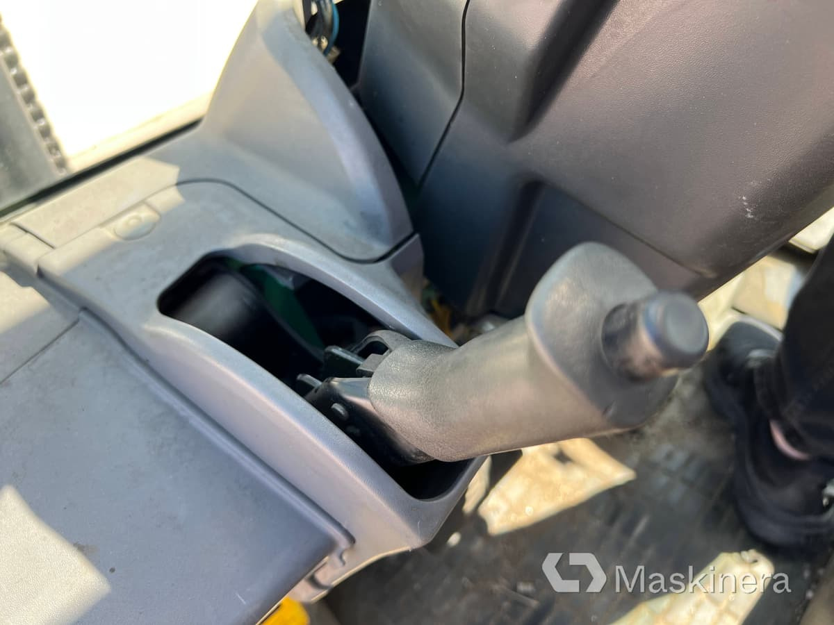 Forklift diesel Truck Mitsubishi FD25N: gambar 24 Forklift diesel Truck Mitsubishi FD25N: gambar 24