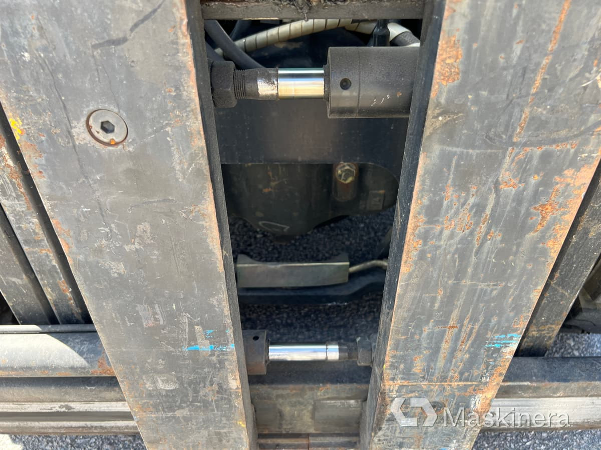 Forklift diesel Truck Mitsubishi FD25N: gambar 38 Forklift diesel Truck Mitsubishi FD25N: gambar 38