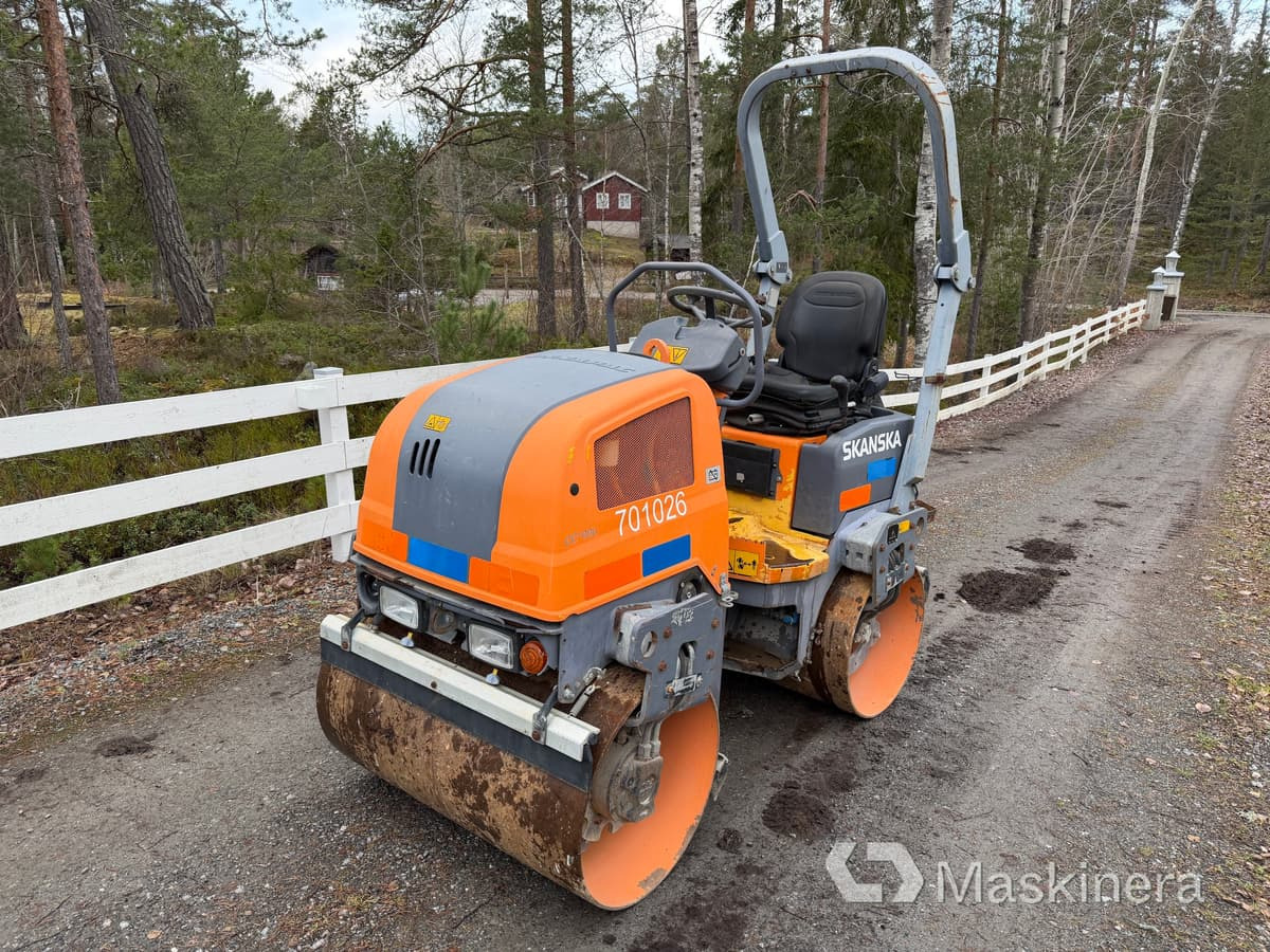 Vält Dynapac CC1000 - Roller jalan: gambar 1 Vält Dynapac CC1000 - Roller jalan: gambar 1