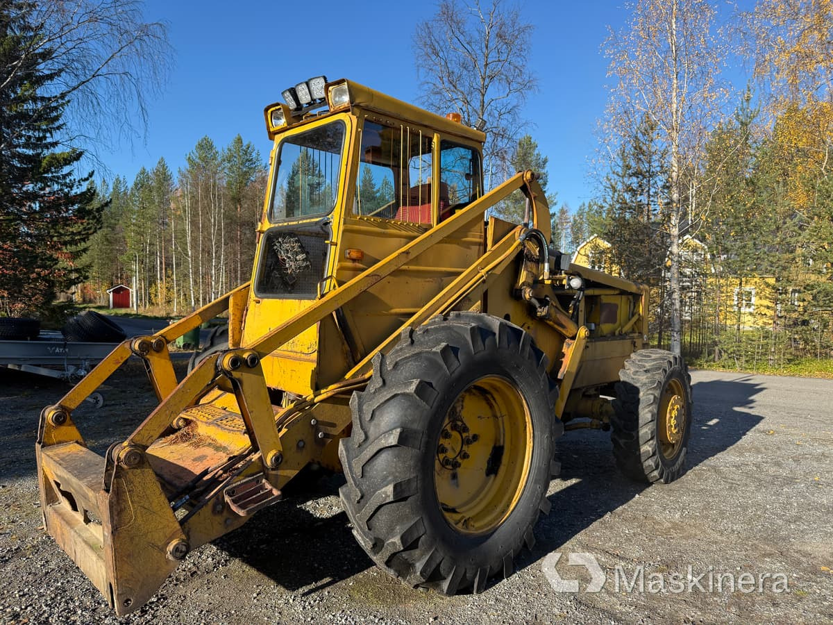 Volvo BM 641 Baklastare Volvo BM 641 - Backhoe loader: gambar 1 Volvo BM 641 Baklastare Volvo BM 641 - Backhoe loader: gambar 1