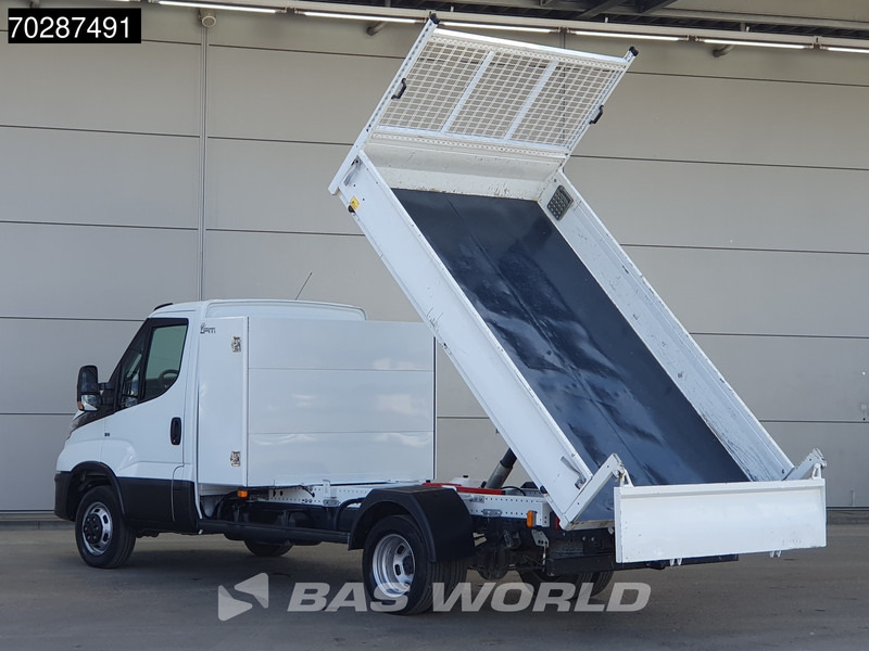 Iveco Daily 35C16 3.0L Kipper met Kist Dubbellucht 3,5t Trekhaak Navi Airco Cruise Camera Euro6 Tipper Benne Kieper 2m3 Airco Trekhaak Cruis - Van jungkit: gambar 2 Iveco Daily 35C16 3.0L Kipper met Kist Dubbellucht 3,5t Trekhaak Navi Airco Cruise Camera Euro6 Tipper Benne Kieper 2m3 Airco Trekhaak Cruis - Van jungkit: gambar 2