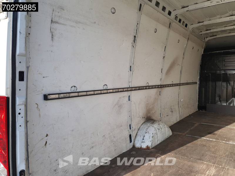 Iveco Daily 35S13 L3H2 3500KG Trekgewicht Airco Euro5 L4H2 16m3 Airco - Van panel: gambar 3 Iveco Daily 35S13 L3H2 3500KG Trekgewicht Airco Euro5 L4H2 16m3 Airco - Van panel: gambar 3