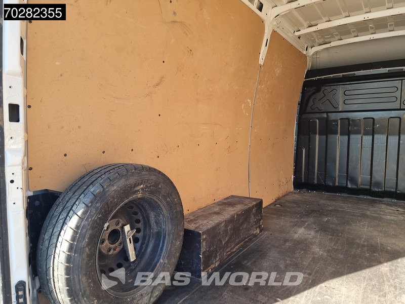 Iveco Daily 35S14 L2H2 3,5t Trekhaak Airco Cruise L2 12m3 Airco Trekhaak Cruise control - Van panel: gambar 5 Iveco Daily 35S14 L2H2 3,5t Trekhaak Airco Cruise L2 12m3 Airco Trekhaak Cruise control - Van panel: gambar 5