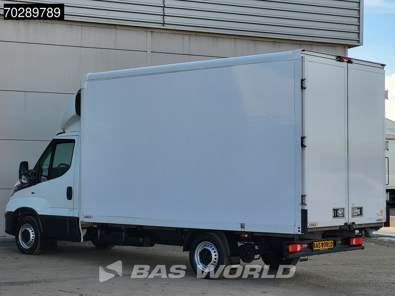 Iveco Daily 35S16 Automaat Bakwagen Achterdeuren 160PK Airco Camera Euro6 Meubelbak Koffer 21m3 Airco - Van box: gambar 2 Iveco Daily 35S16 Automaat Bakwagen Achterdeuren 160PK Airco Camera Euro6 Meubelbak Koffer 21m3 Airco - Van box: gambar 2
