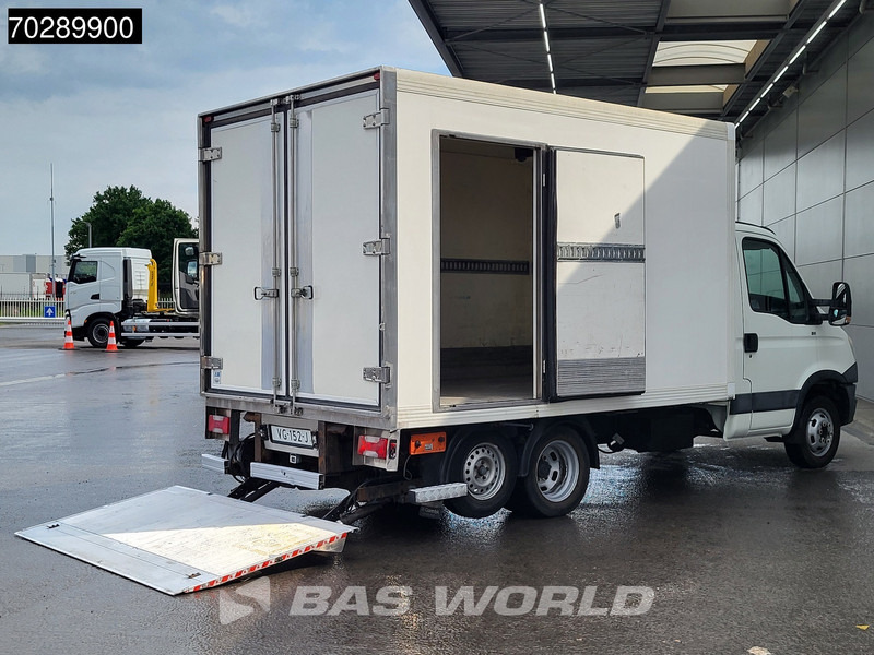 Iveco Daily 40C15 BE-Combi 75Plus Koelwagen Laadklep Carrier Xarios 350 Zijdeur Achterdeuren Airco Cruise Camera Koel Koeler Kühl Kühler Küh - Van berpendingin: gambar 3 Iveco Daily 40C15 BE-Combi 75Plus Koelwagen Laadklep Carrier Xarios 350 Zijdeur Achterdeuren Airco Cruise Camera Koel Koeler Kühl Kühler Küh - Van berpendingin: gambar 3