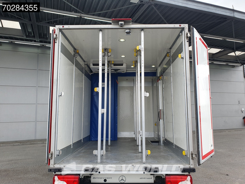 Mercedes-Benz 314 CDI Koelwagen Bi temp Automaat Zijdeur Thermo King V-300 Max Koeler Koel Vries Vriezer Kühlkasten 15m3 Airco - Van berpendingin: gambar 3 Mercedes-Benz 314 CDI Koelwagen Bi temp Automaat Zijdeur Thermo King V-300 Max Koeler Koel Vries Vriezer Kühlkasten 15m3 Airco - Van berpendingin: gambar 3