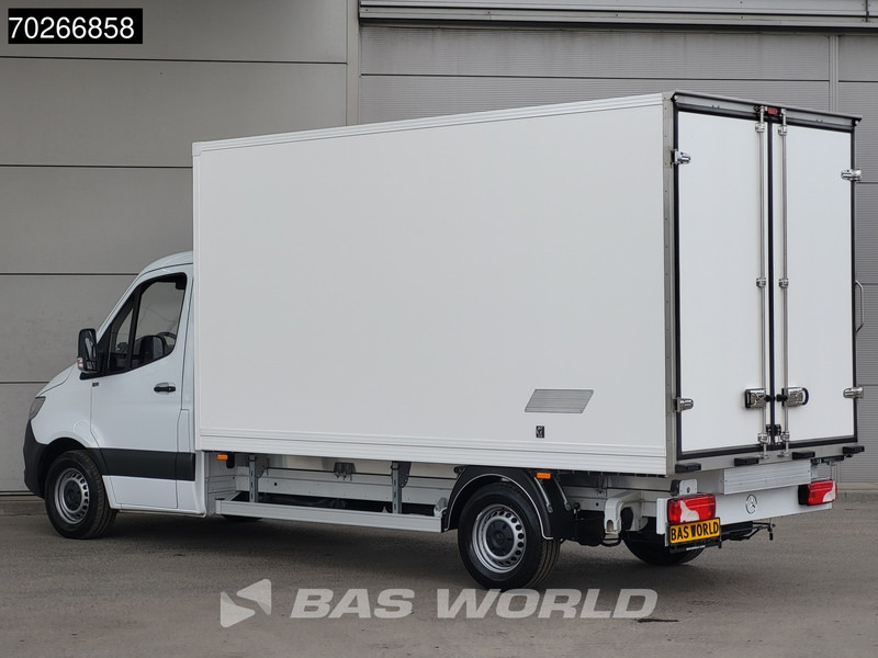 Mercedes-Benz Sprinter 315 CDI Koelwagen Achterdeuren Thermo King C-250 Airco MBUX Koel Koeler Kühl Kühler Kühlwagen Kühlkoffer 17m3 Airco - Van berpendingin: gambar 2 Mercedes-Benz Sprinter 315 CDI Koelwagen Achterdeuren Thermo King C-250 Airco MBUX Koel Koeler Kühl Kühler Kühlwagen Kühlkoffer 17m3 Airco - Van berpendingin: gambar 2