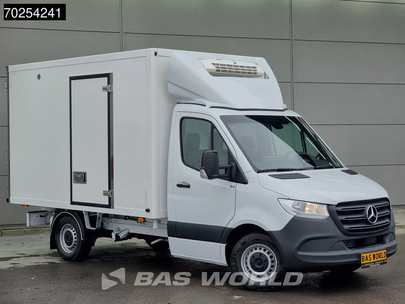 Mercedes-Benz Sprinter 315 CDI Koelwagen Thermo King V-300max 230V stekker Bakwagen Koel Kühlwagen 13m3 Airco Cruise control - Van berpendingin: gambar 5 Mercedes-Benz Sprinter 315 CDI Koelwagen Thermo King V-300max 230V stekker Bakwagen Koel Kühlwagen 13m3 Airco Cruise control - Van berpendingin: gambar 5