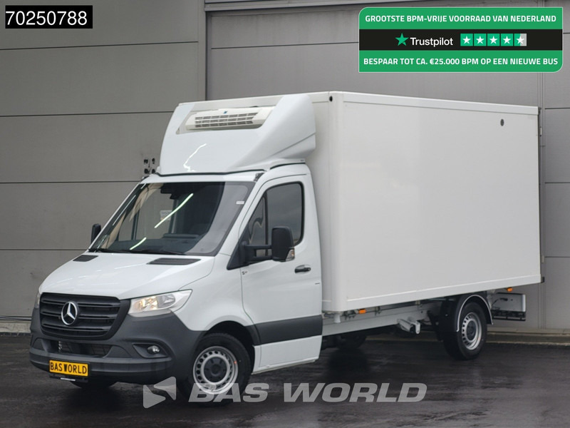 Mercedes-Benz Sprinter 317 CDI Koelwagen Automaat Zijdeur 2025-Model Thermo King V-300max 230v-Stekker 170PK Airco Cruise MBUX CarPlay Euro6 Koel Koele - Van berpendingin: gambar 1 Mercedes-Benz Sprinter 317 CDI Koelwagen Automaat Zijdeur 2025-Model Thermo King V-300max 230v-Stekker 170PK Airco Cruise MBUX CarPlay Euro6 Koel Koele - Van berpendingin: gambar 1