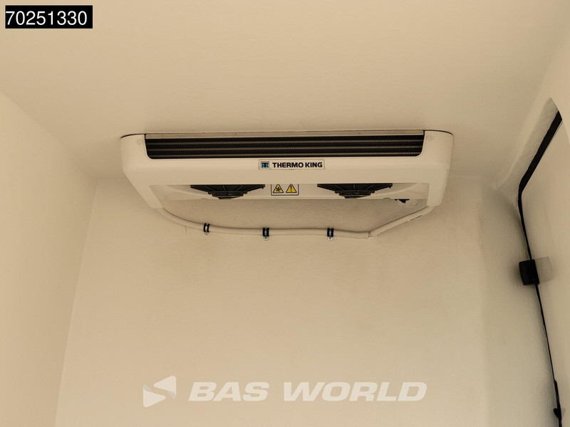 Mercedes-Benz Sprinter 317 CDI L3H2 Koelwagen Thermo King V-200 MAX 230V Stekker Trekhaak Airco Cruise Camera Navi Koeler Koel Kühlwagen 12m3 Airco Tre - Van berpendingin: gambar 5 Mercedes-Benz Sprinter 317 CDI L3H2 Koelwagen Thermo King V-200 MAX 230V Stekker Trekhaak Airco Cruise Camera Navi Koeler Koel Kühlwagen 12m3 Airco Tre - Van berpendingin: gambar 5