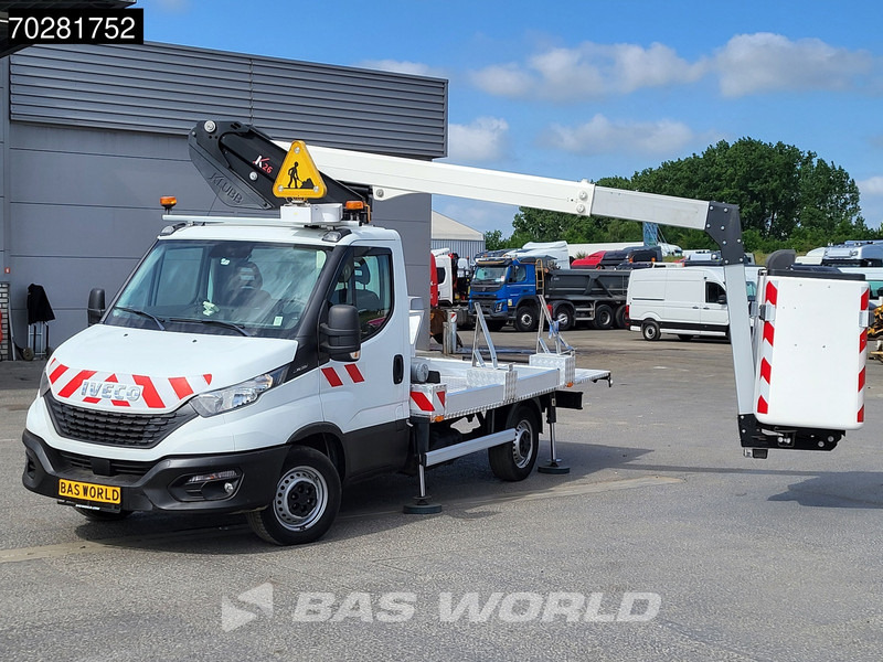 Iveco Daily 35S14 Hoogwerker 11meter Werkhoogte Klubb Navi Airco Cruise Camera Parkeersensoren Nacelle Arbeitsbühne 2Personen Airco Cruise c - Van pengiriman: gambar 5 Iveco Daily 35S14 Hoogwerker 11meter Werkhoogte Klubb Navi Airco Cruise Camera Parkeersensoren Nacelle Arbeitsbühne 2Personen Airco Cruise c - Van pengiriman: gambar 5