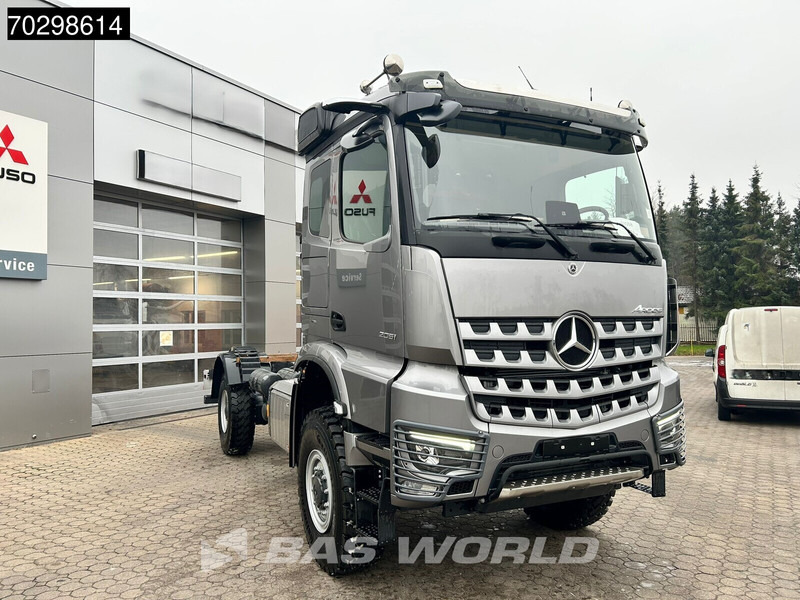 Mercedes-Benz Acrocs 2051 Arocs 4X4 NEW 4x4 chassis! Camper base Steel suspension Big-Axle Automatic Euro 6 - Truk sasis: gambar 3 Mercedes-Benz Acrocs 2051 Arocs 4X4 NEW 4x4 chassis! Camper base Steel suspension Big-Axle Automatic Euro 6 - Truk sasis: gambar 3