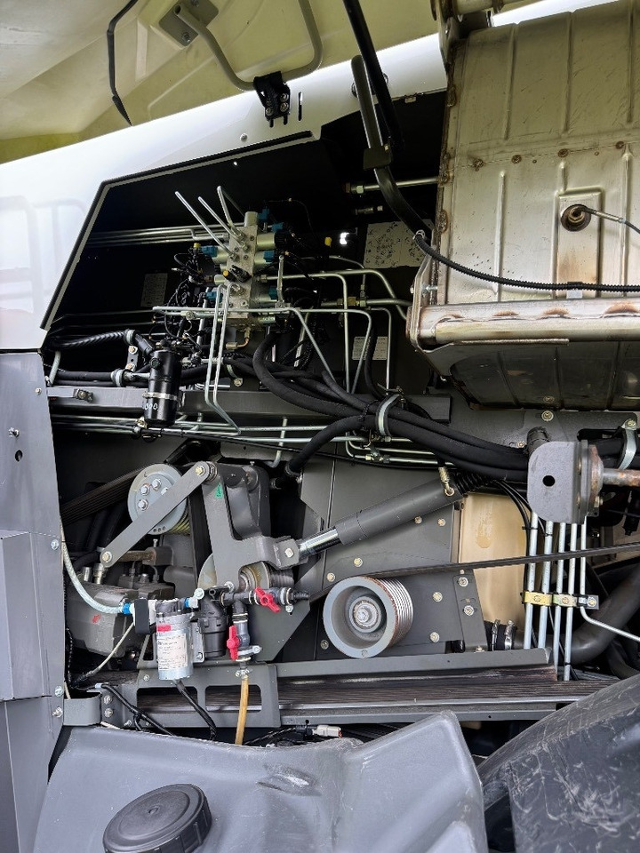 Pemanen hijauan Claas Jaguar 950 Allrad: gambar 14 Pemanen hijauan Claas Jaguar 950 Allrad: gambar 14