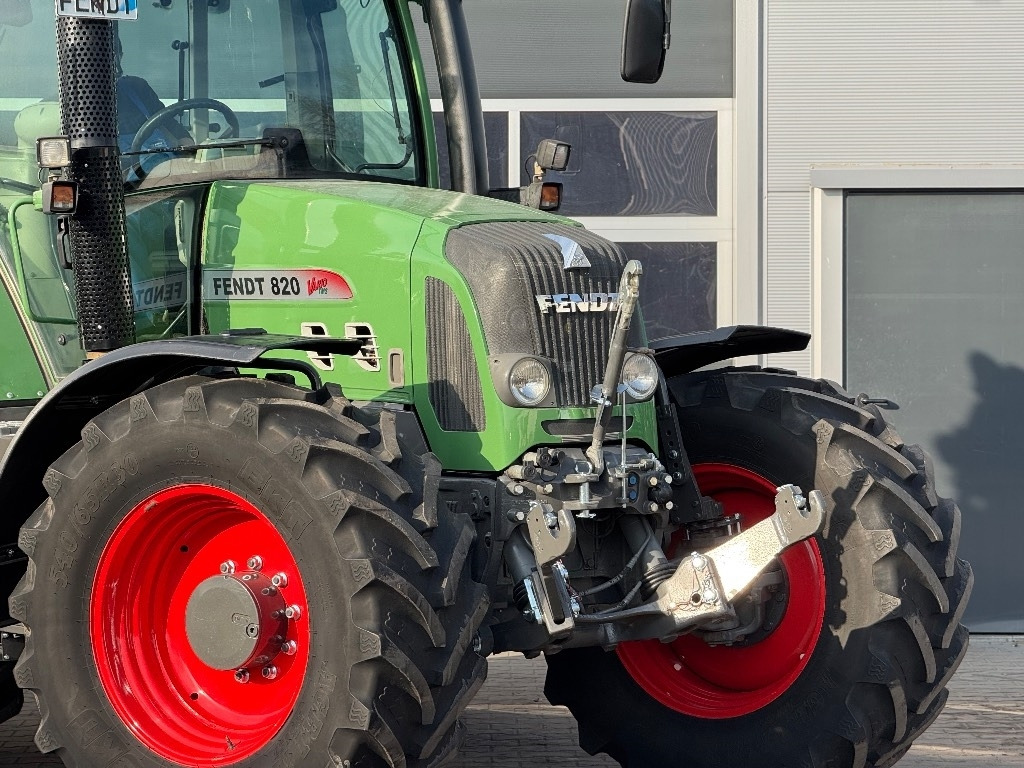 Fendt 820 Vario TMS - Traktor: gambar 3 Fendt 820 Vario TMS - Traktor: gambar 3