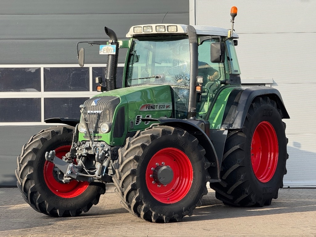 Fendt 820 Vario TMS - Traktor: gambar 2 Fendt 820 Vario TMS - Traktor: gambar 2