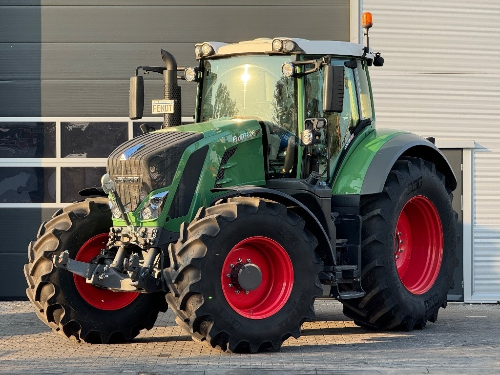 Fendt 826 S4 Profi Plus - Traktor: gambar 1 Fendt 826 S4 Profi Plus - Traktor: gambar 1