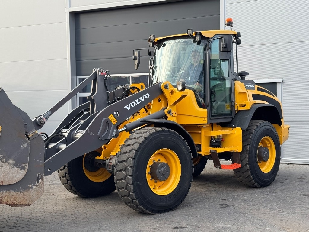 Volvo L 45 H - Wheel loader: gambar 1 Volvo L 45 H - Wheel loader: gambar 1